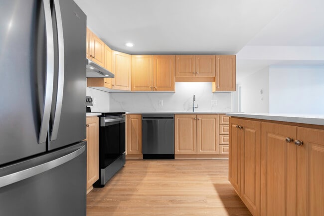 Photo - Summer Crest Apartments