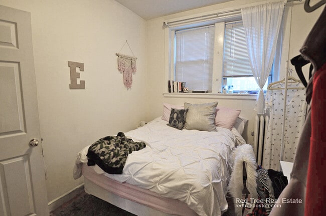 Photo - 318 Saint Paul St Unit 5