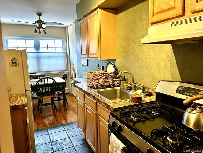 Photo - 8 Colonial Rd Unit 36