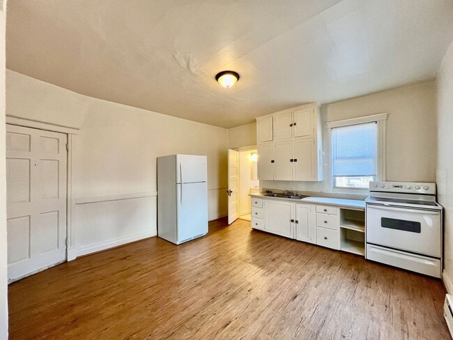 Photo - 323 Whiteriver Ave Unidad 3