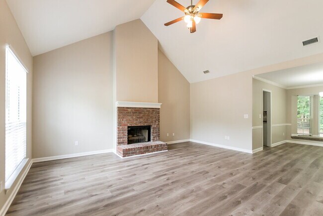 Photo - 520 Brooksdale Dr