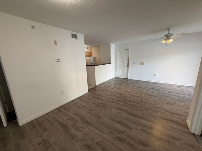 Photo - 4081 San Marino Blvd Unidad 203