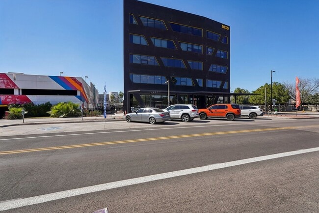 Building Photo - Rainbow Road