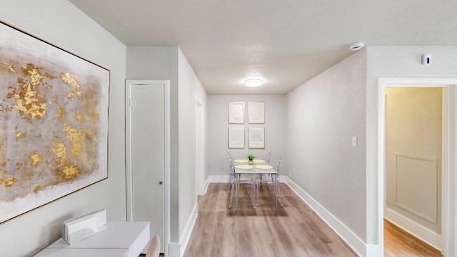 Photo - 128 Claremont Ave Unidad 2