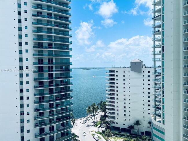 Photo - 1300 Brickell Bay Dr Condominio Unidad 1606