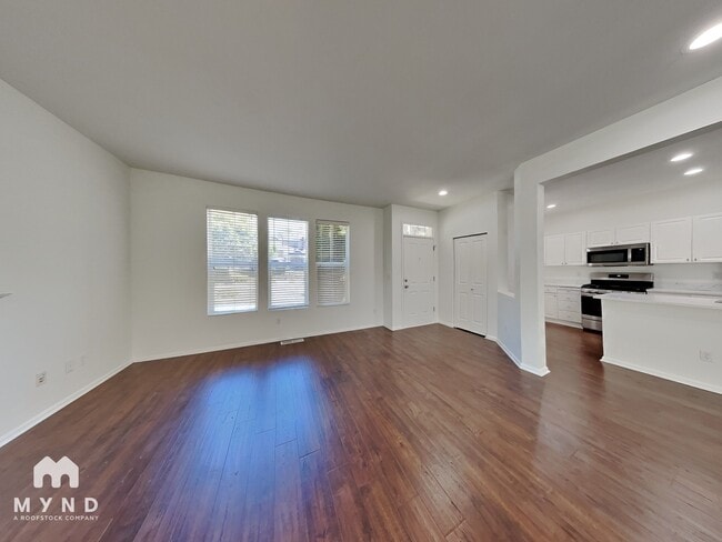 Photo - 17061 Parkside Way SE