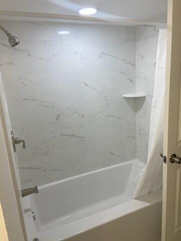 3123 Oakland Shores Dr Unit D207