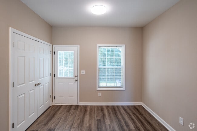2BR, 1.5BA - 1,050SF - Dining Room