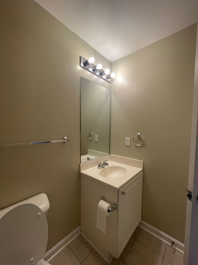 Photo - 18-1825 Whittaker Unit 18-1825 - A