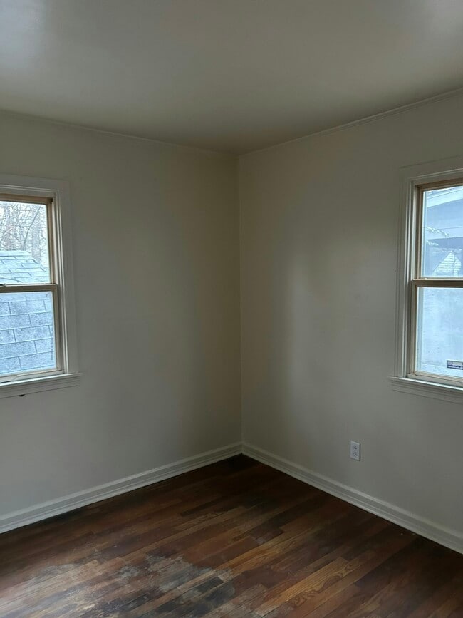 Photo - 1347 Kingsley Ave