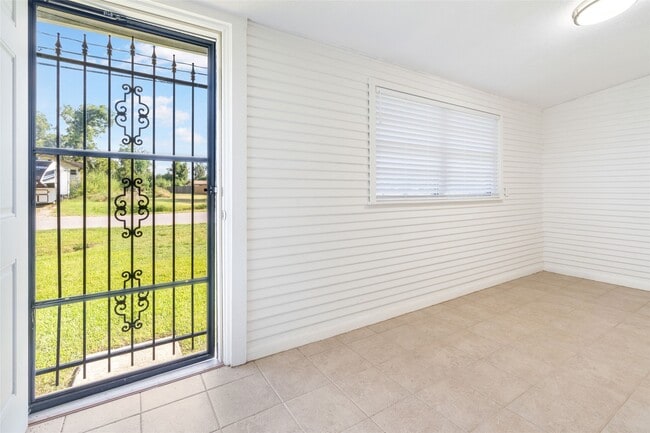 Photo - 6606 S. F. Austin Road