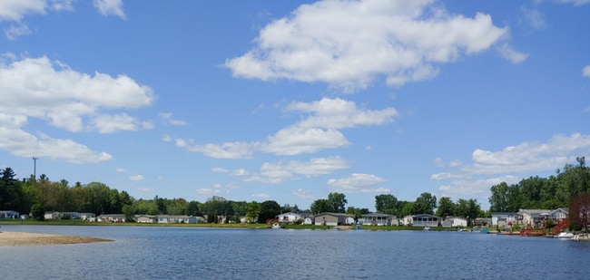 Photo - 109 Applewood Ln