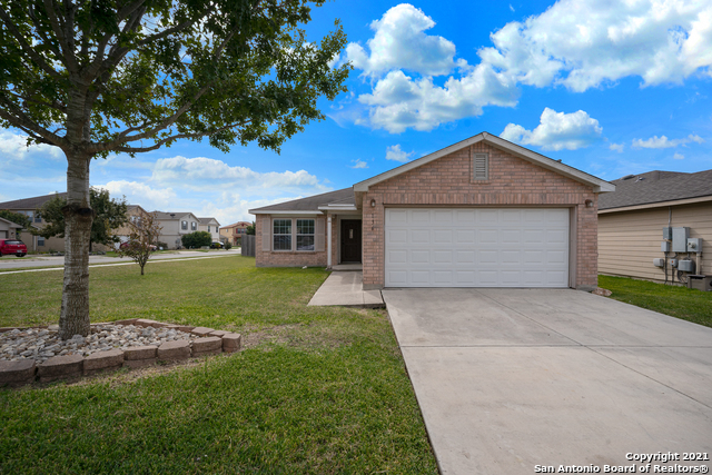 "Charming 3-Bedroom Home with 2 Full Baths... - "Charming 3-Bedroom Home with 2 Full Baths...