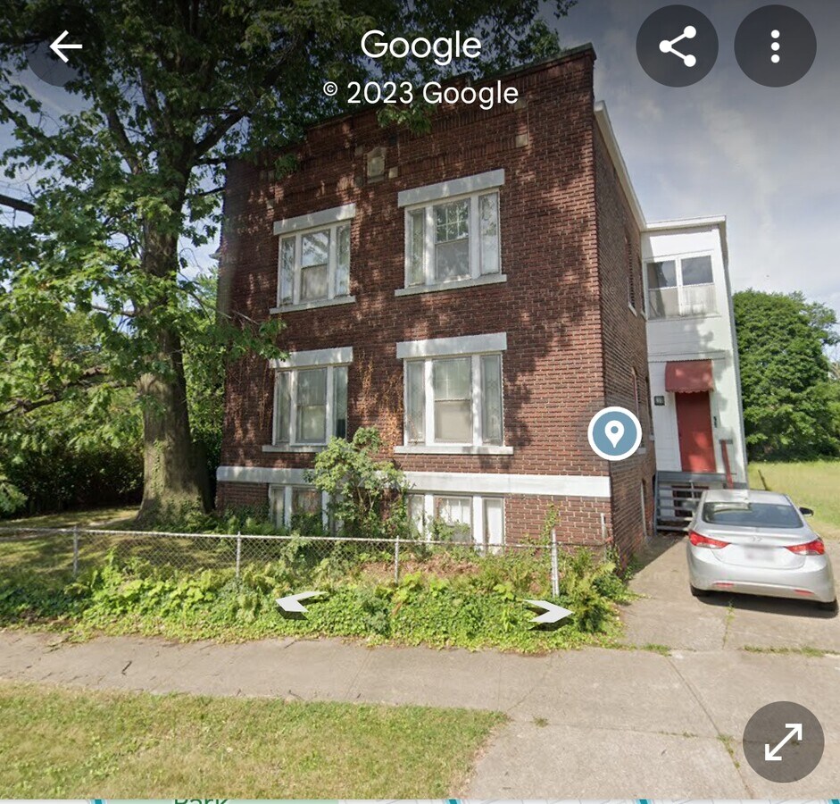 Photo - 754 E 90th St Unidad #5