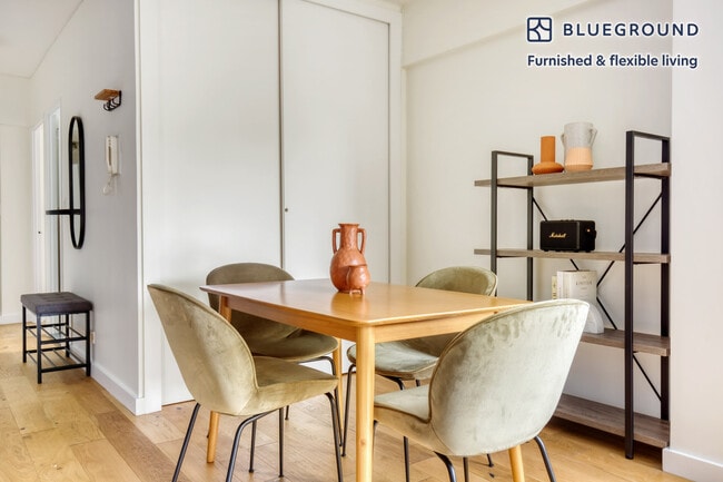 Photo - 279 E 44th St Unidad FL21-ID814