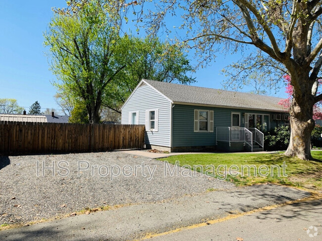 Building Photo - 317 Barth Ave Rental