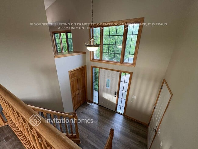 Photo - 713 3rd St SW