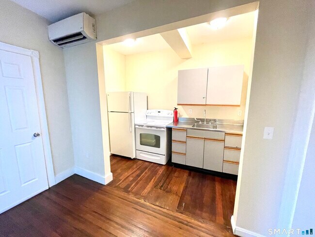 Photo - 1015 W Main St Unidad 2M