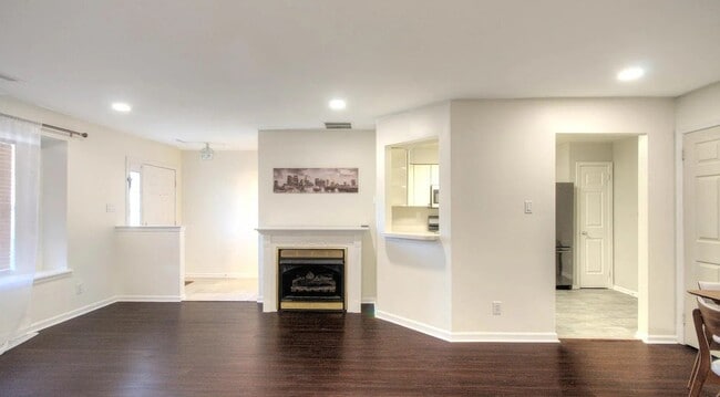 Photo - 4402 Aberdeen Ln