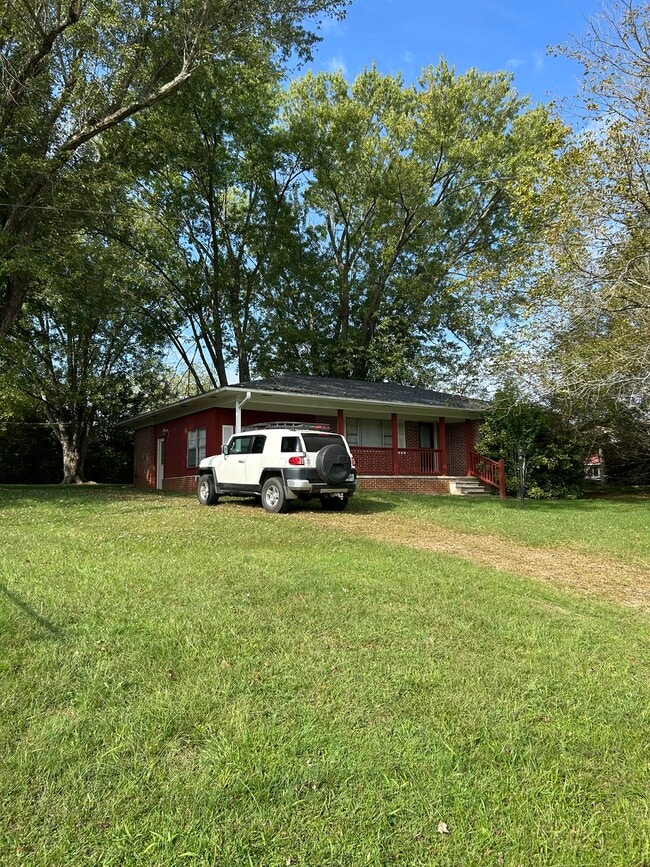 Building Photo - 621 Miller St Rental