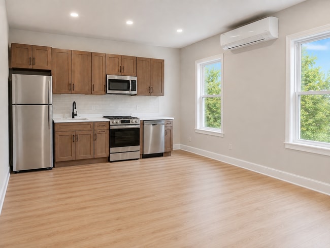 Building Photo - 11 Higgins Ave Unit 2R
