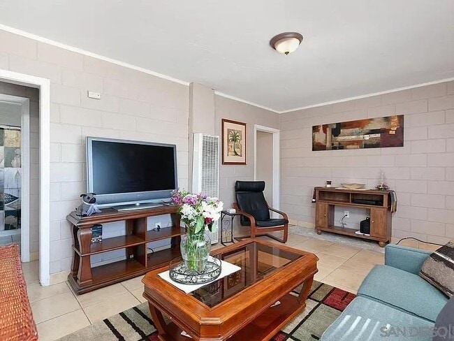 Photo - 1380 Grove Ave Unit 1380 grove ave