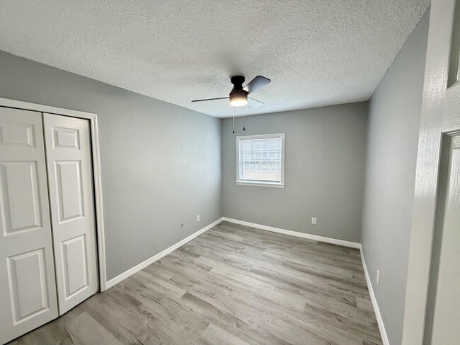 Photo - Cozy Renovated 2BR / 1BA in Downtown Clermont – Prime Location