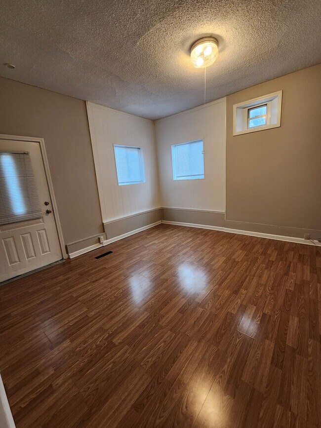 Photo - 1002-1004 Pearl Unit 1004 Pearl St A