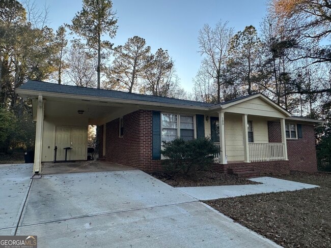 Photo - 105 Cedar Dr