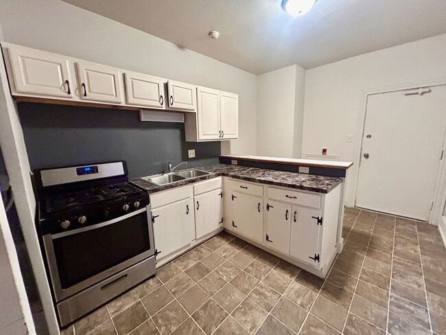 Photo - 644 E Chestnut St Unit Apt 2