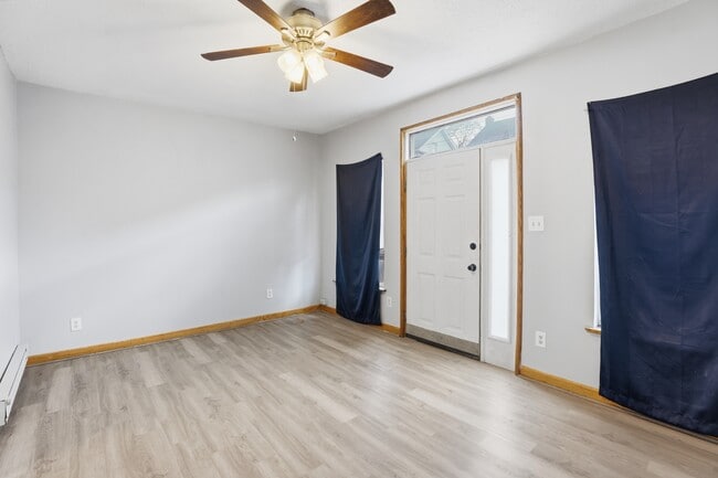 Photo - 303 N Mulberry St