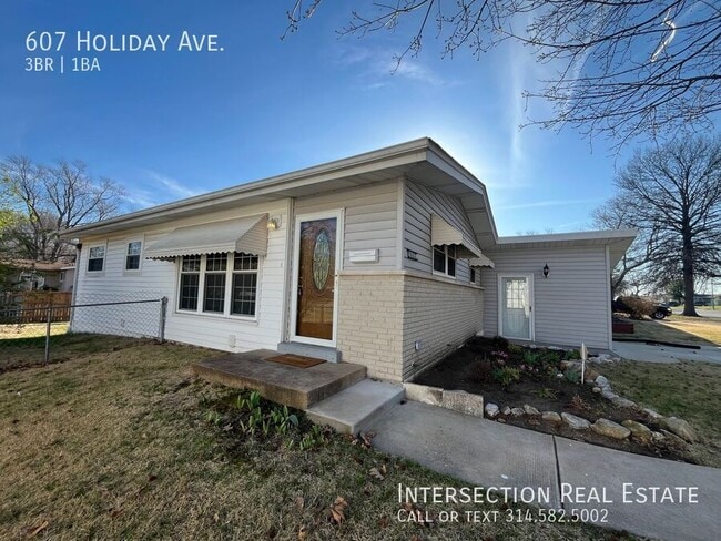 Photo - 607 Holiday Ave