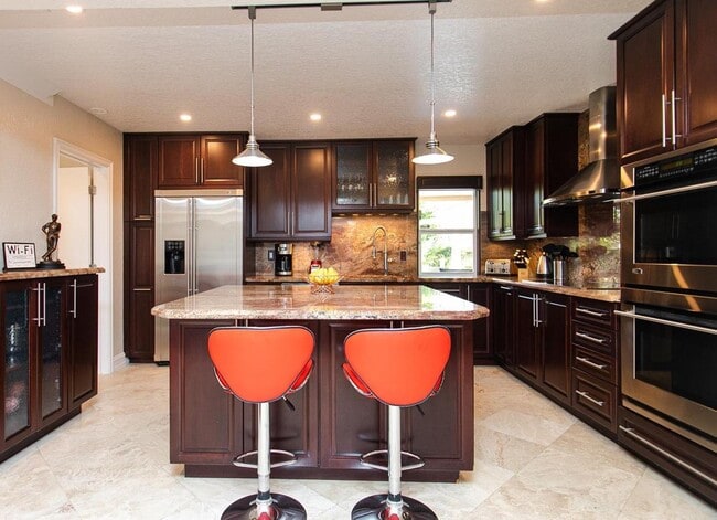 Photo - 433 SE 3rd Ter