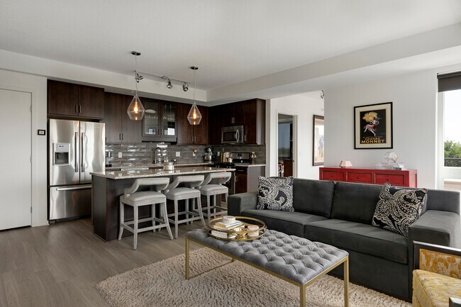 Laguna Apartments