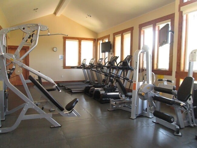 Photo - 2881 Meridian Ave