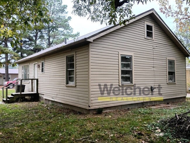 Photo - 609 N 6 1/2 St