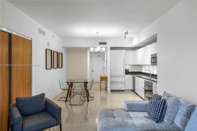Photo - 1010 Brickell Ave Unit 3208