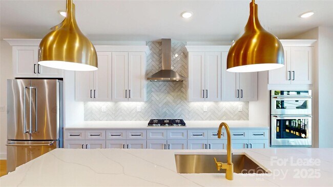 Photo - 156 Mattoon St