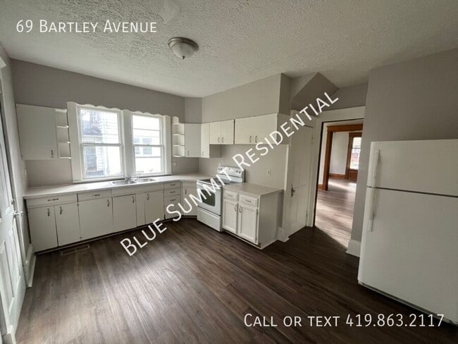 Photo - 69 Bartley Ave