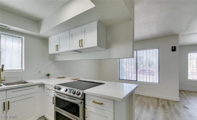 Building Photo - 6932 Kilgore Dr Unit B Rental