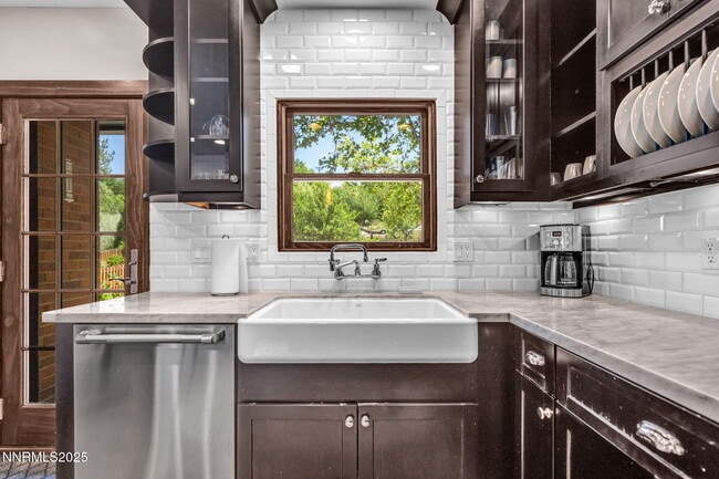 Photo - 1300 Clough Rd