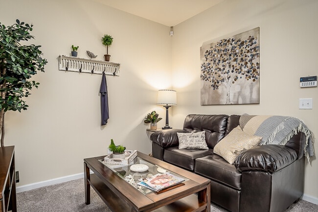 Photo - 310 W 9th St Unit 304