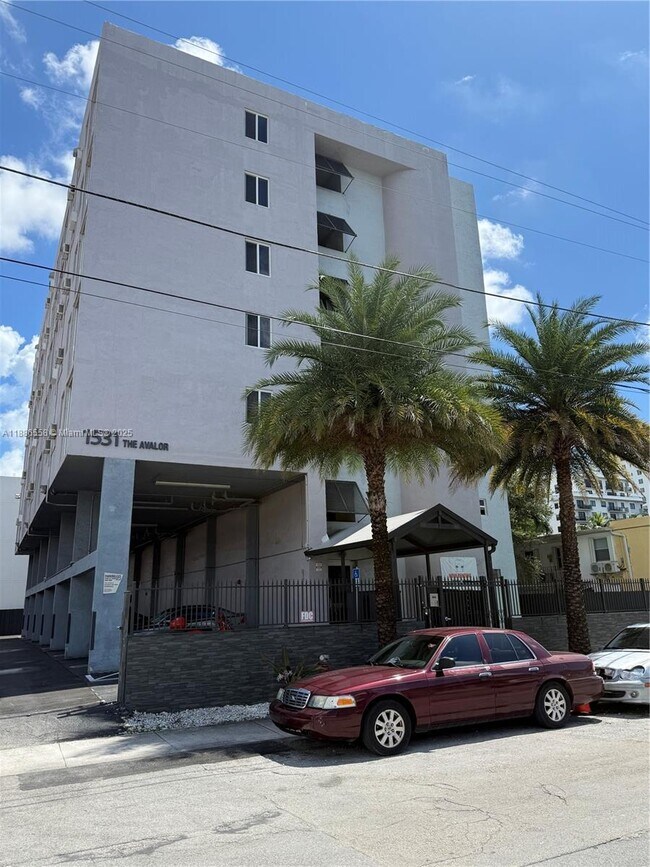 Photo - 1531 NW 16th Ave Unit 202