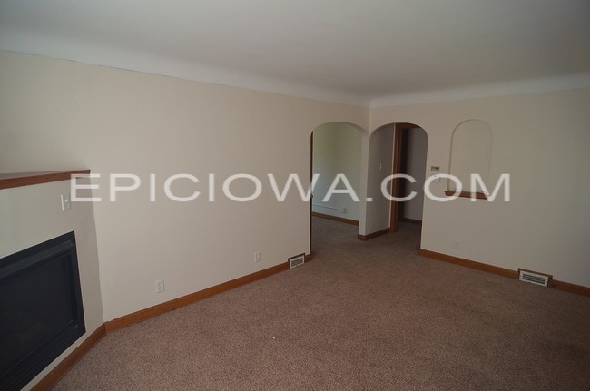 Photo - 1225 Oakland Rd NE