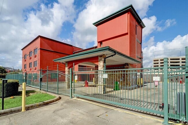 Building Photo - 1025 Swanson St Unit 209 Rental