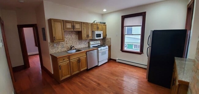 Building Photo - 69 Mozart St Unit 1 Rental