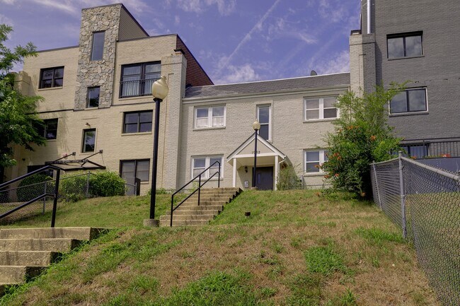 1932 3rd St NE Unidad 102