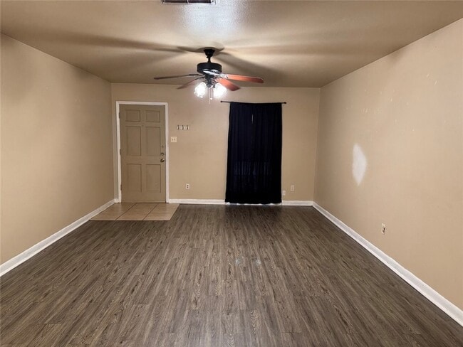 Photo - 609 Sunset Ln