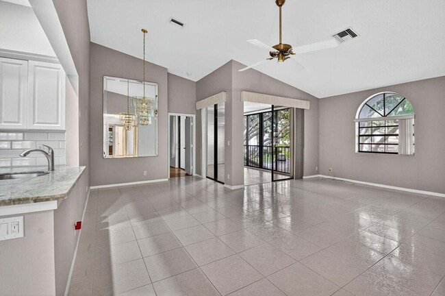 Photo - 5414 Venetia Ct Unit G