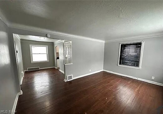 Photo - 5185 Anthony St